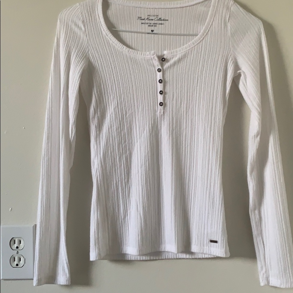 Hollister long sleeve quarter button top